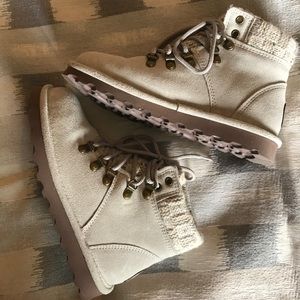 Bearpaw Marie Water Resistant Boot